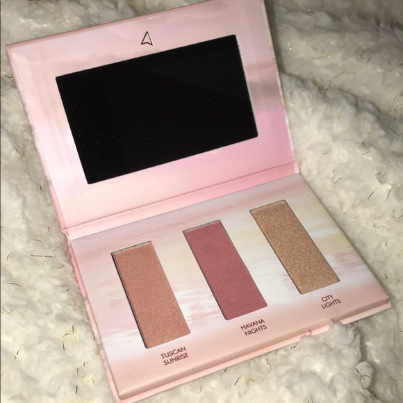 Wander blush & highlight palette - Picture 2 of 3